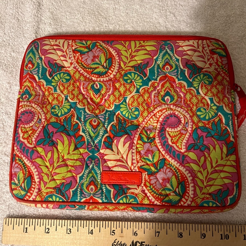 Vera Bradley multi colored print Tablet Sleeve Padded Zip around case.